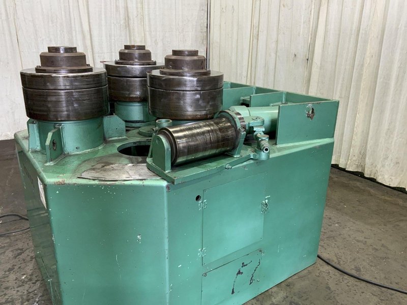 6"X 6" X 5/8" ROUNDO MODEL R6 ANGLE BENDING ROLL : STOCK #80903