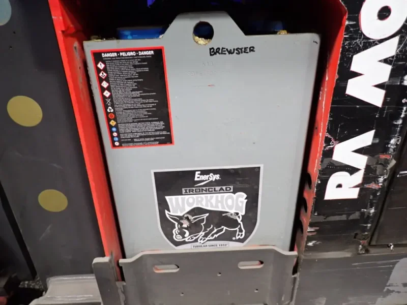 RAYMOND 4500 LBS ELECTRIC STAND UP FORK LIFT  -  EZ R40TT