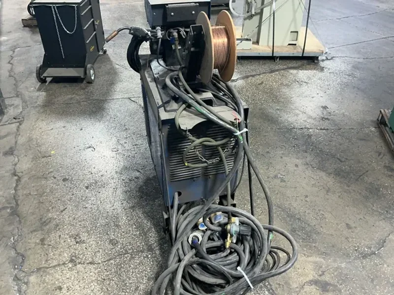 Miller 300 Amps Welder W/feeder - Cp-300