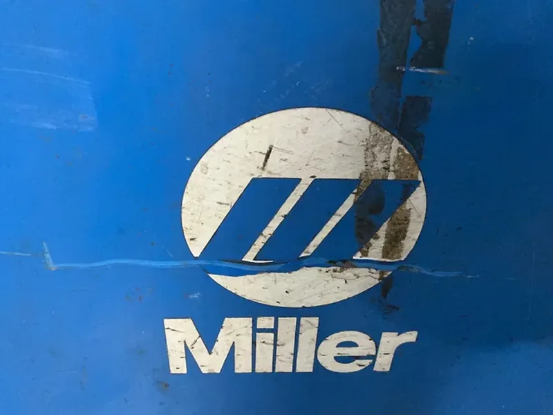 MILLER 300 AMPS WELDER  -  DELTAWELD 302