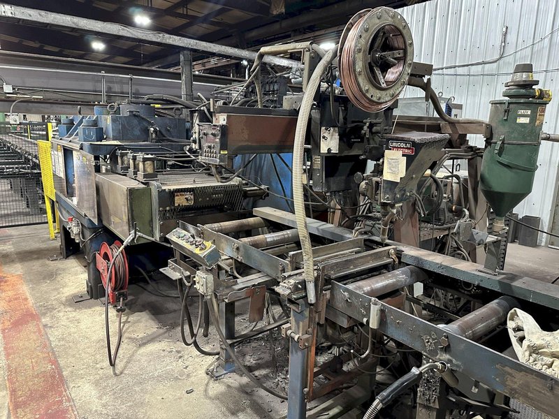 FLAT STOCK / WEB SEAM WELDER WITH LINCOLN WELDER. STOCK # 0665925