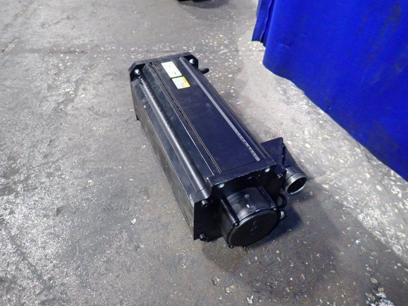 REXROTH SERVO MOTOR   -  MSK101E-0300-FN-M1-BG2-NNNN
