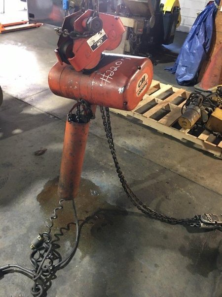 2 TON CM LODESTAR ELECTRIC CHAIN HOIST