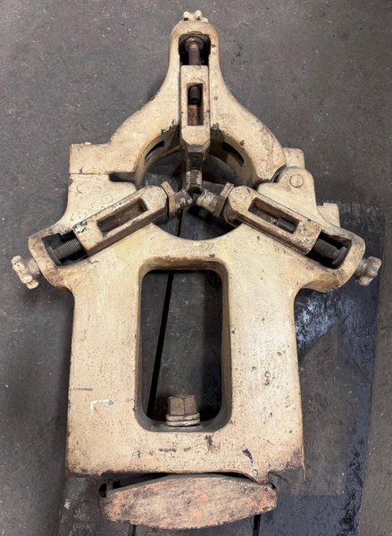 Lodge &amp; Shipley Steady Rest, 32&quot; Swing, 8&quot; Hole, Off of Model 2516/27 Powerturn