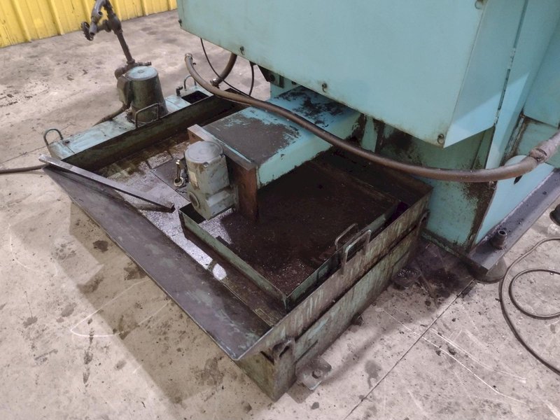 KIRA MODEL #KN30VE ELITE DUAL PALLET CNC VERTICAL MACHINING CENTER: YOBRO #24010