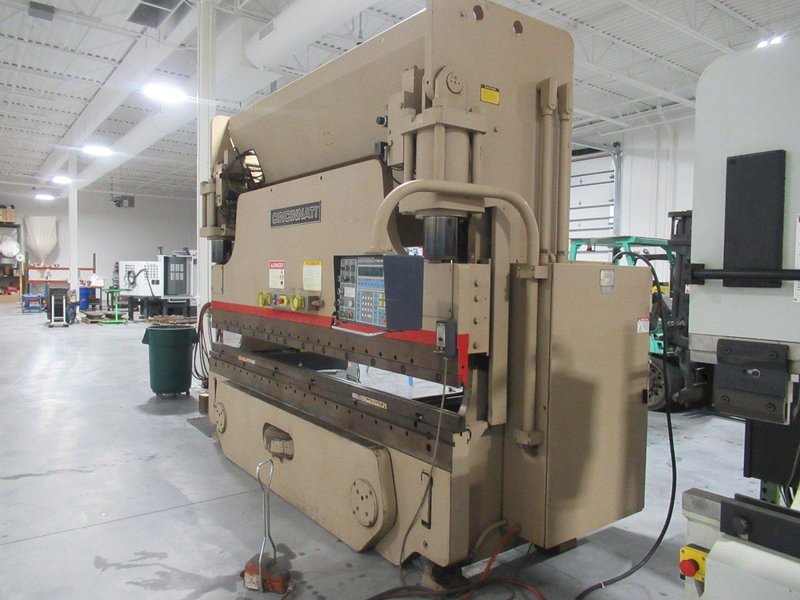 Cincinnati 175 Form Master II CNC Hydraulic Press Brake, 175 Ton x 12&#039;, Crowning