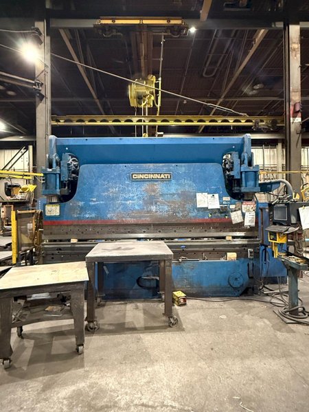 230 TON X 14' CINCINNATI 230AFX12 AUTOFORM HYDRAULIC PRESS BRAKE WITH CONVERSATIONAL CONTROL. STOCK # 0112226