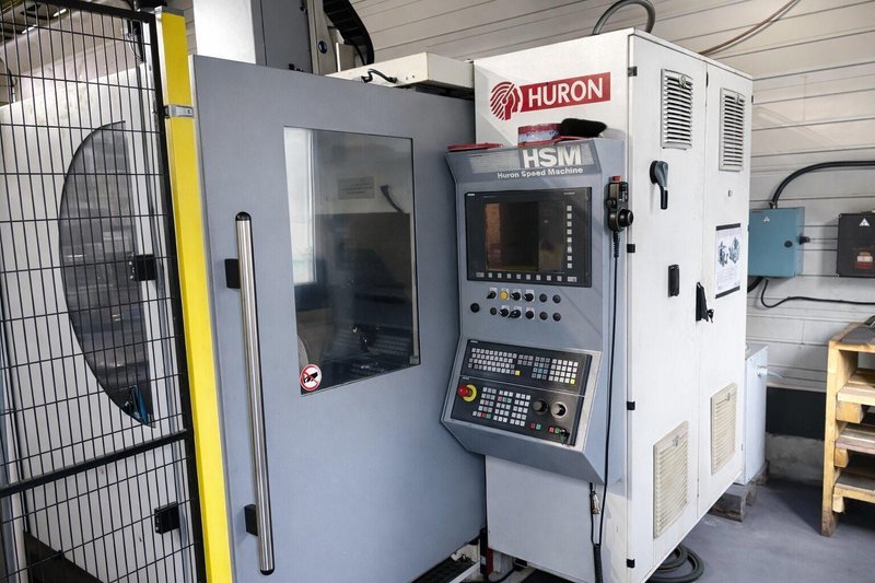 Huron - K3X8F - X: 780 - Y: 700 - Z: 500 mm CNC - 5 axes