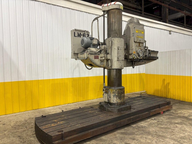 8&#039; ARM x 19&quot; GIDDINGS &amp; LEWIS MODEL #956-CHIPMASTER RADIAL ARM DRILL ON 360° T-SLOTTED BASE: STOCK #23546