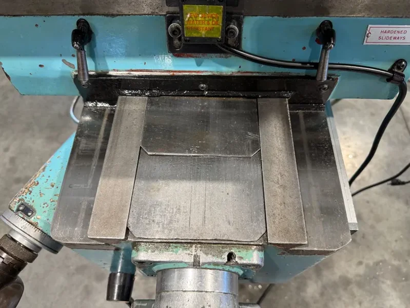 HURCO SM-1 Vertical Milling Machine 3 H.P. DRO #8151