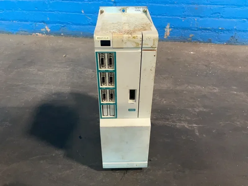 MITSUBISHI 9 KW SERVO DRIVE UNIT  -  MDS-C1-V1-90