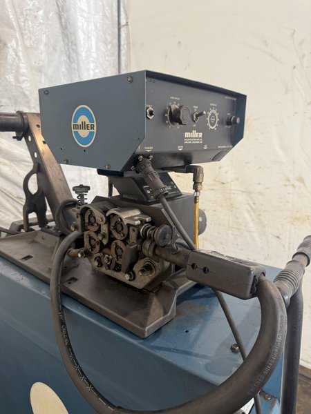 MILLER CP-300 CONSTANT POTENTIAL DC ARC WELDING POWER SOURCE. STOCK # 0430426