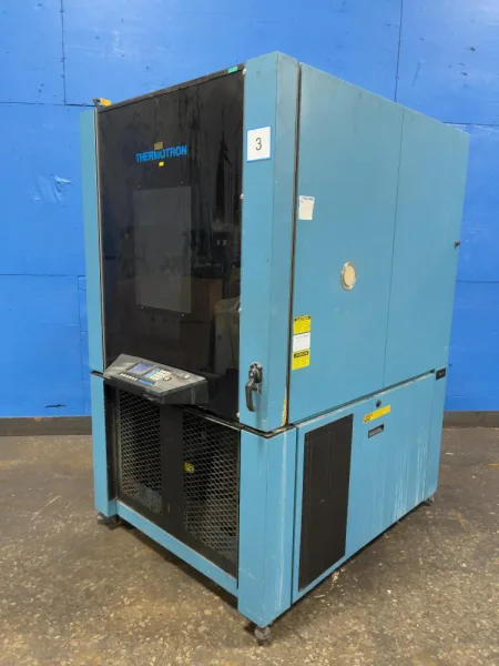 THERMOTRON 40” X 26” X 36” ENVIRONMENTAL TEST CHAMBER   -  SE-600-3-3