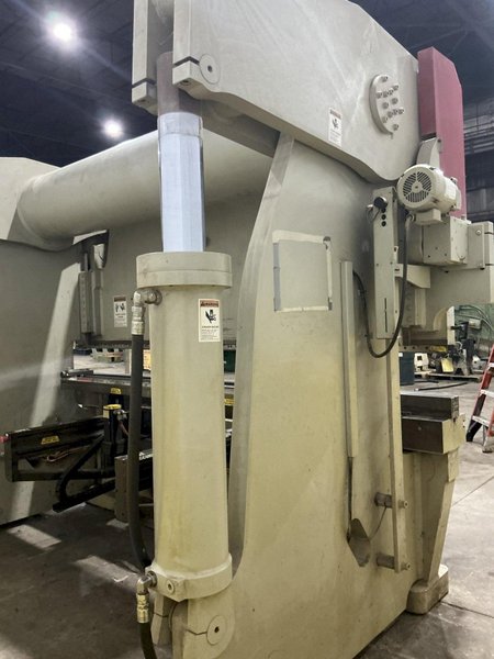 320 TON X 10' ACCURPRESS MODEL #732010 ADVANTAGE HYDRAULIC PRESS BRAKE, W/ ETS 3000 CONTROLS, NEW 2010: YOBRO #24910