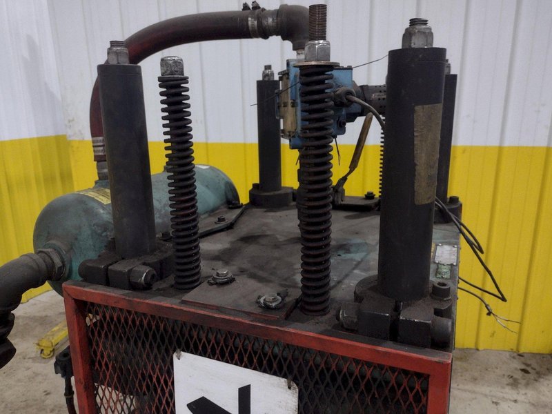 12 TON AIRAM 4-POST PNEUMATIC CUTOFF PRESS, 1&quot; STROKE: STOCK #21330