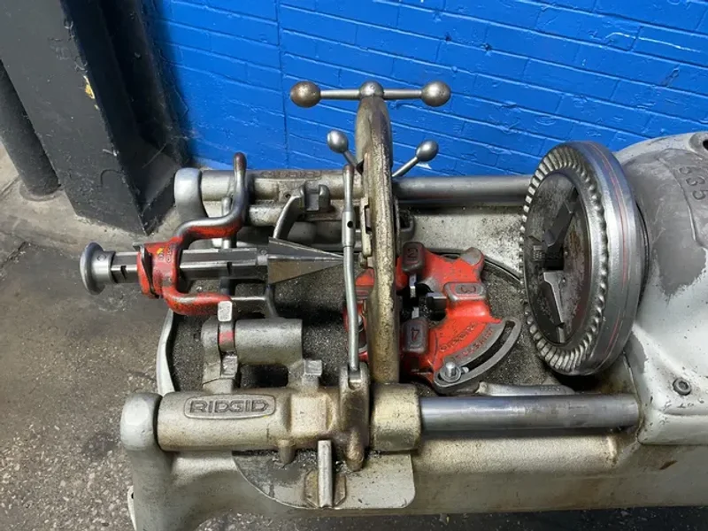 RIDGID 2” PIPE THREADER  -  535
