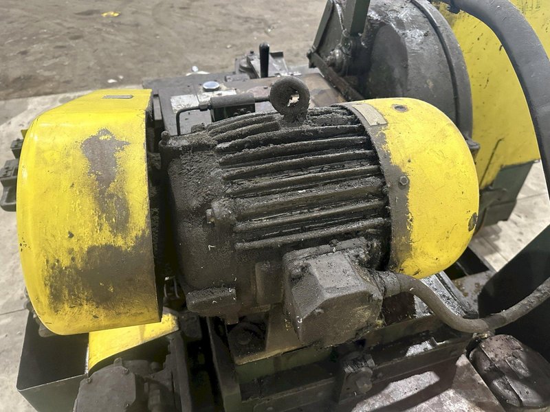 6" X 30" NORTON HEAVY MODEL #CTU DUTY OD CYLINDRICAL GRINDER: STOCK #20684