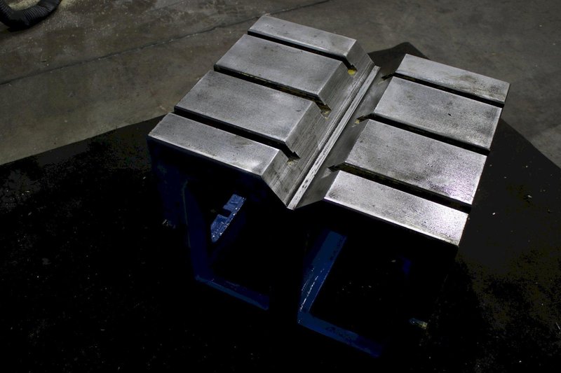 24&quot; X 20&quot; X 20&quot; CARLTON BOX DRILL TABLE: STOCK #75986