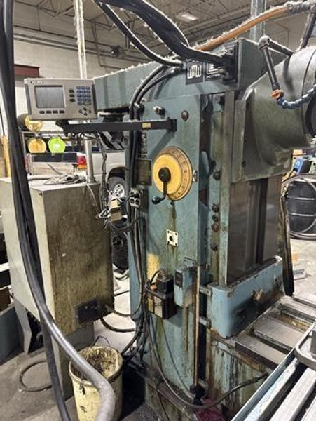 70" X 18" HECKERT MODEL #FU-400E UNIVERSAL MILL, WITH FANUC MOTOR: YOBRO #25329