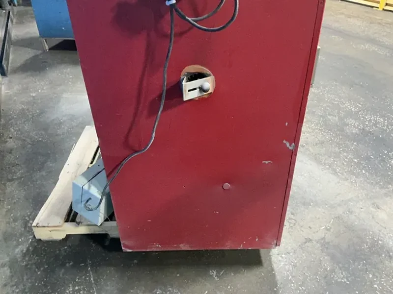 BLUE M 650* F / 343* C OVEN  -  P0M-136C-1