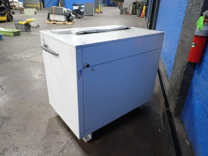 CHAMPION PNUEMATIC AIR COMPRESSOR  -  BER10