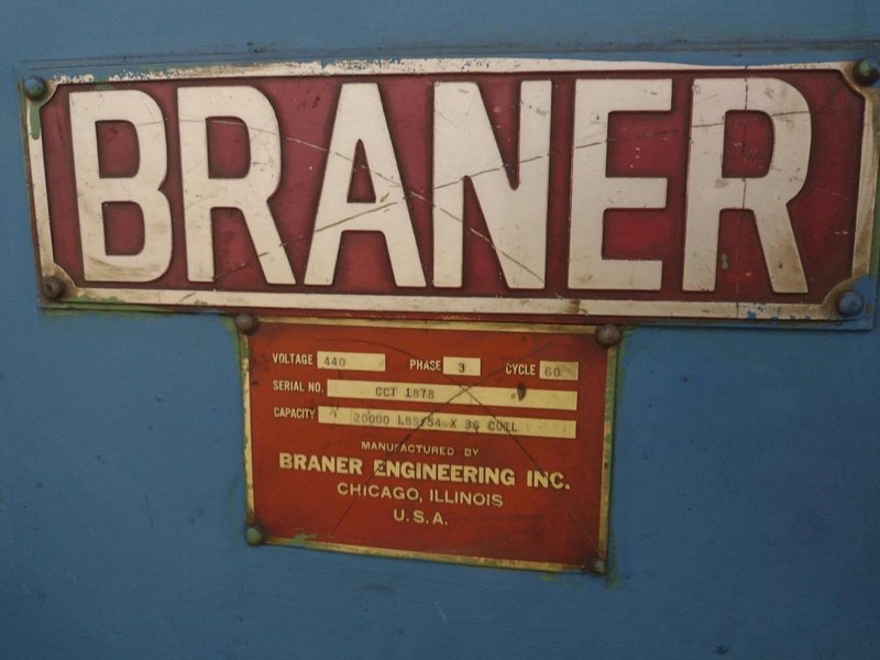 20,000 LBS BRANER HYDRAULIC COIL UPENDER WITH POWER FEED CONVEYOR: YOBRO #25238