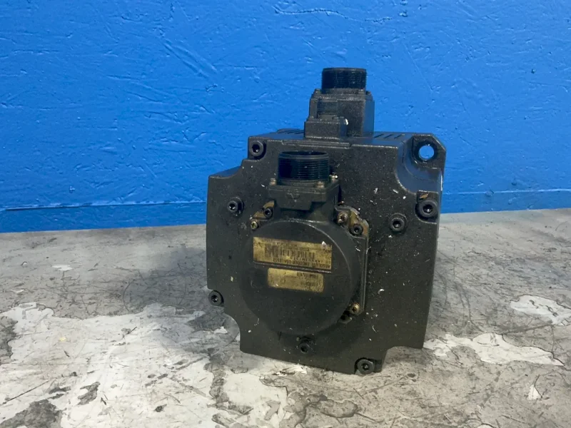 MITSUBISHI 2 KW SERVO MOTOR  -  HC203BS
