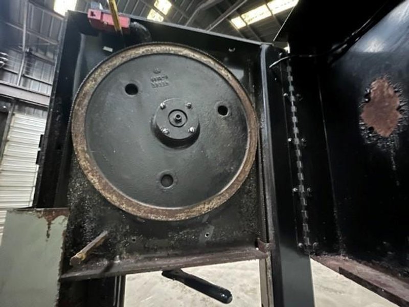 18" X 22" MARVEL SERIES 8-MARK II VERTICAL BAND SAW STOCK# 3665