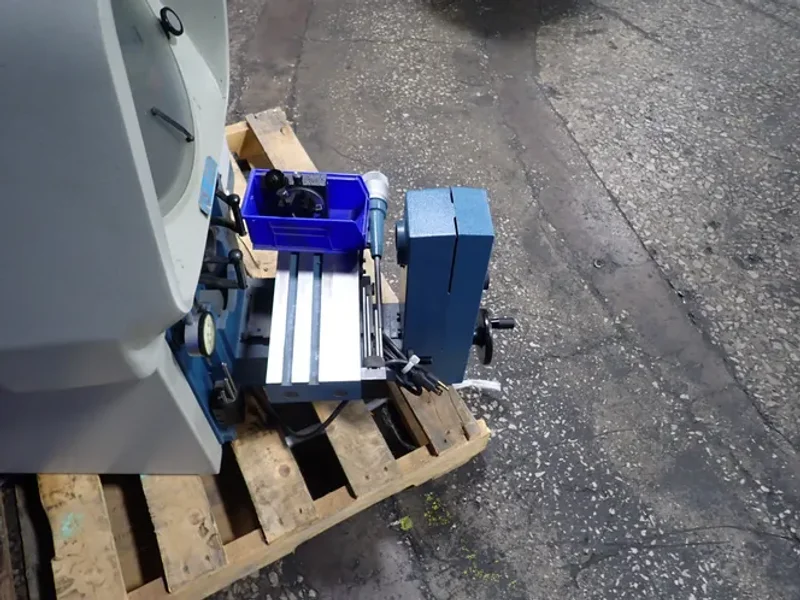DELTRONIC 14" OPTICAL COMPARATOR   -  DH14-I