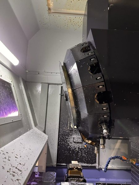 Doosan DT360/40 VMC, 2014 – Dual Rotary, Chip Conveyor