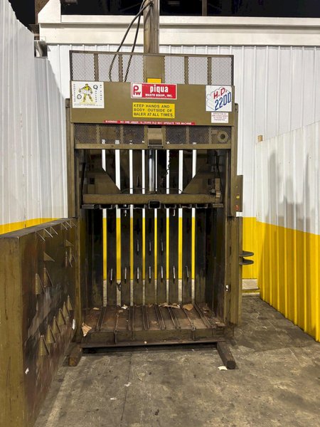 30&quot; X 60&quot;  PIQUA MODEL #HD2200 VERTICAL HYDRAULIC CARDBOARD BALER: YOBRO #24465