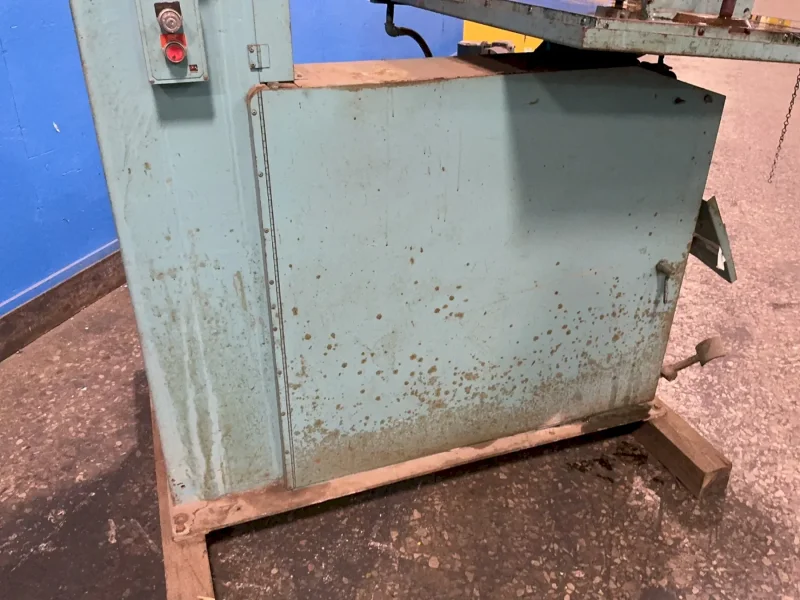 TANNEWITZ 36” X 36” VERTICAL BAND SAW  -  GV1N