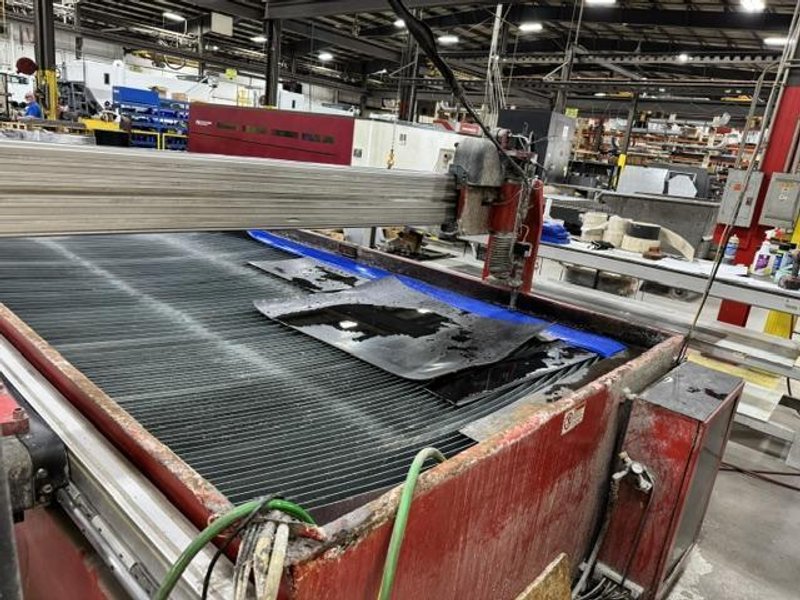 6.5′ x 13′ Omax Maxiem 2040 Waterjet, 2011 – 50,000 PSI