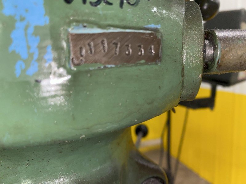 1.5 HP BRIDGEPORT SERIES I VERTICAL MILL / MILLING MACHINE: STOCK #20701