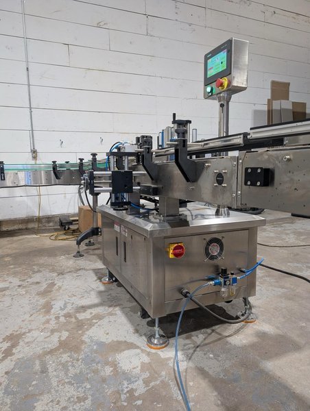 Liquid Filling Line with Automatic 4 Nozzle Servo Gear Pump Filler, Lid Presser, Labeler, Turntables, and Conveyors, 2024