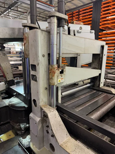 Used Hyd-Mech 20" x 30" fully automatic mitering bandsaw model M-20A-120