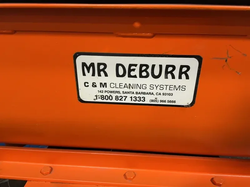C &amp; M CLEANING SYSTEMS VIBRATORY FINISHING MACHINE   -  300