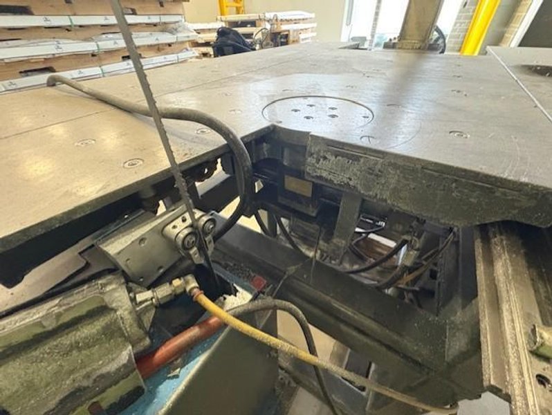 20" X 13" DOALL METL VERTICAL CIRCLE CONTOUR BAND SAW WITH METL SAW HYDRAULIC ROTATING FLOAT TABLE STOCK# 4118