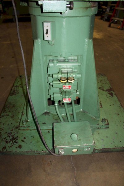 6000 LB X 24&quot; LITTELL DOUBLE END UNCOILER