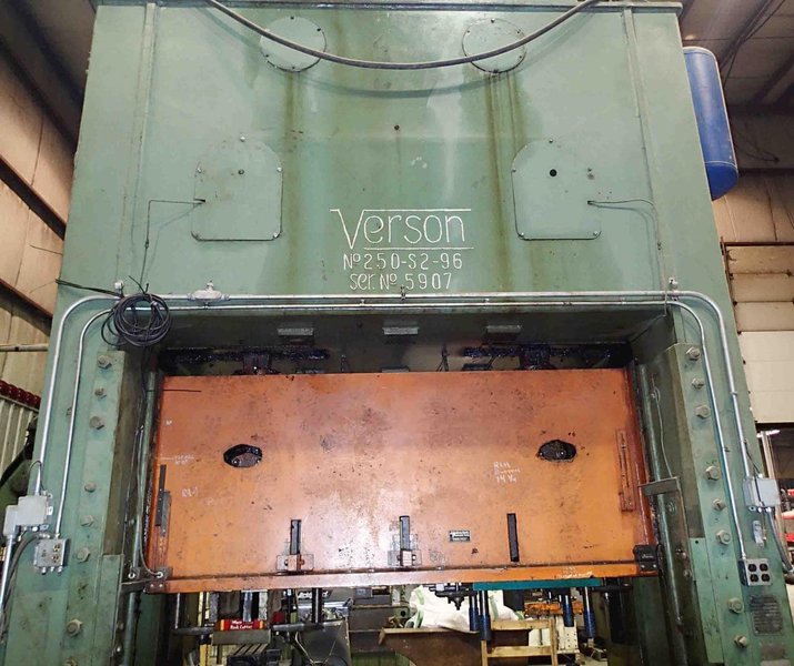 250 Ton Verson Model 250-S2-96 Straight Side Press- 42″ x 96″ Bed, 14″ Stroke, 24″ Shut