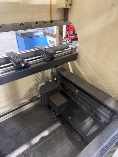 66 Ton x 6′ Baykal APHS-21060 CNC Press Brake, 2014 – Very Light Usage