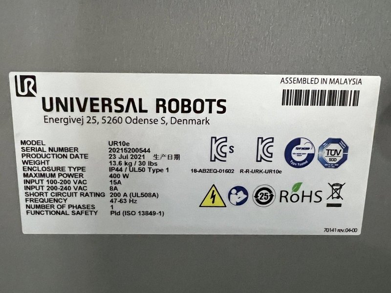Universal Robots UR10e Cobot With Parts loading base/station. New-2021