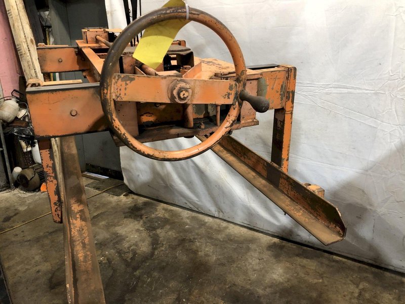 6000 LB X 84" S 30-64" WIDE BUSHMAN ADJUSTABLE SHEET LIFTER STOCK#3531