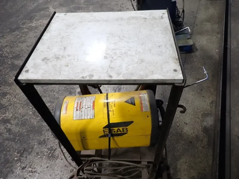 Esab 70 A Powercut 1250 Plasma Cutter And Metal Frame Assembly - 0558001935