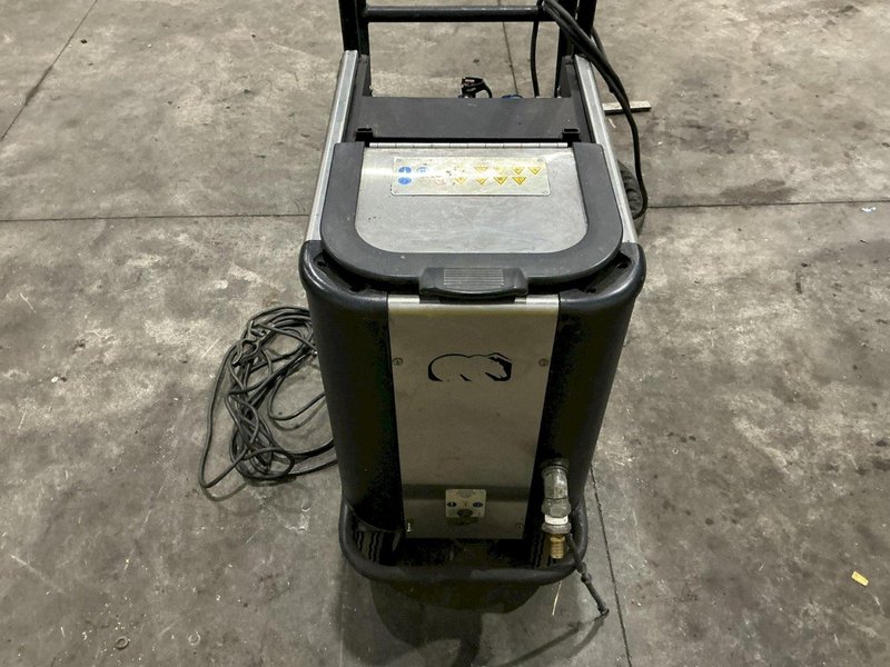 COLD JET MODEL #AERO 40 DRY ICE BLASTING MACHINE: YOBRO #24728