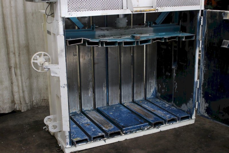 60" X 30" X 48"ADVANCE LIFTS BALER: STOCK #76483