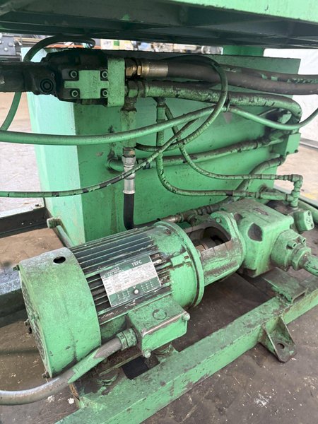 100 TON WABASH 4 POST HYDRAULIC PRESS. STOCK # 0777525