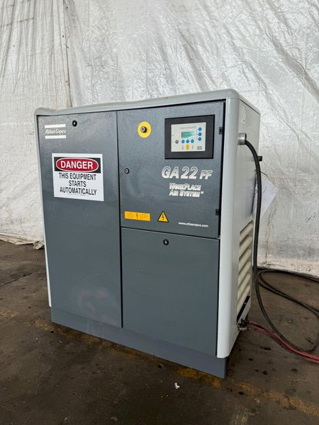 30 HP ATLAS-COPCO GA22 FF ROTARY SCREW AIR COMPRESSOR. STOCK # 0894524