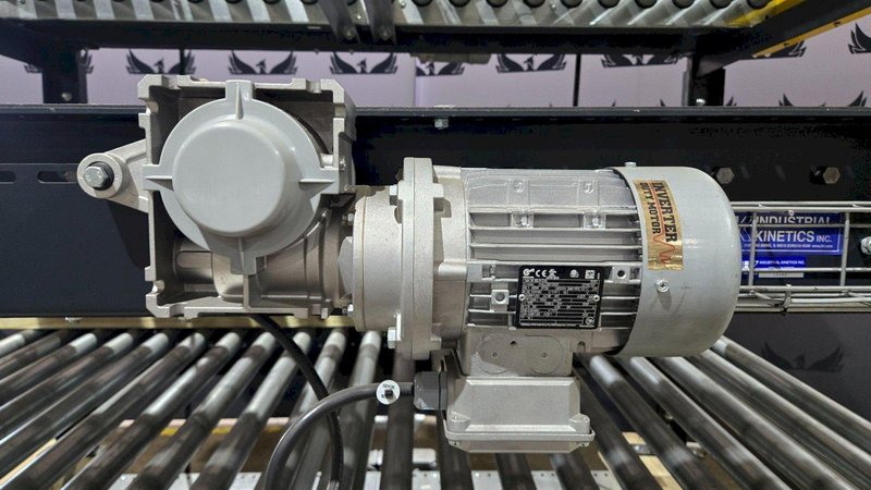 INDUSTRIAL KINETICS 8ft Chain Driven Roller Conveyor, 4ft Width, 20″ Height USED