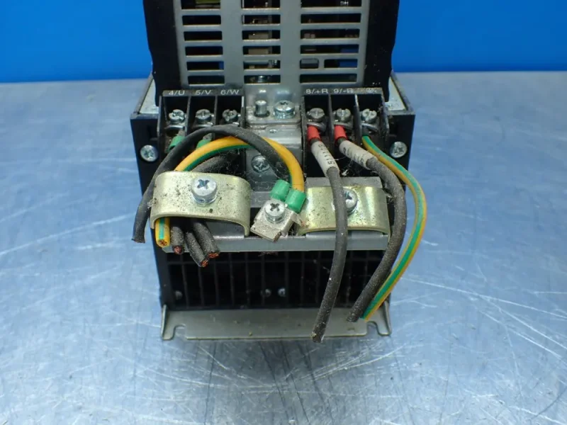 SEW EURODRIVE MOVIDRIVE INVERTER DRIVE UNIT  -  MDX61B0110-5A3-4-0T